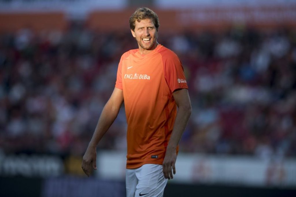 Dirk Nowitzki spielt auch manchmal Fußball – und ist beeindruckt von RB Leipzig.