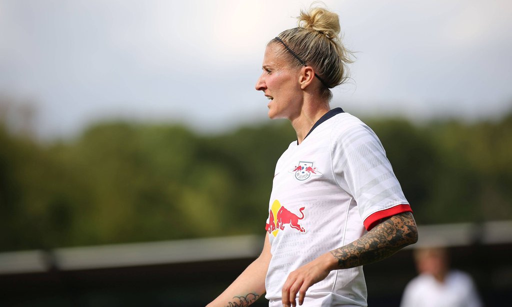 Auf dem Rasen wird Anja Mittag künftig nicht mehr stehen. Oder nur in Ausnahmefällen.